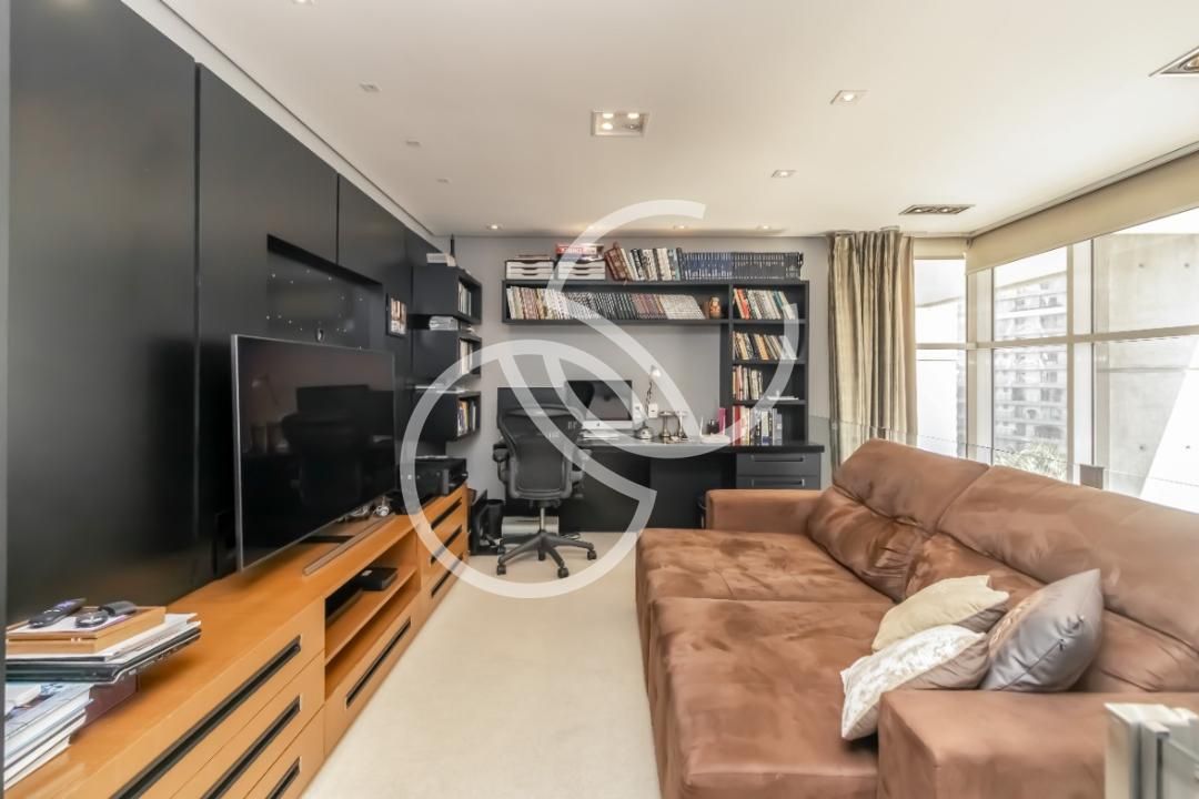 Upscale Vila Nova Conceição Home Office